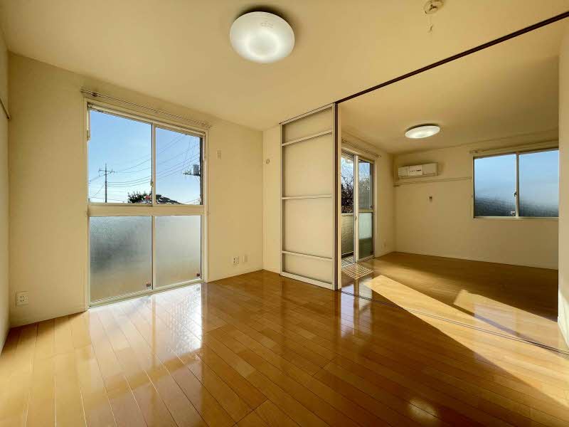 メゾン・ラルジュE 202号-5