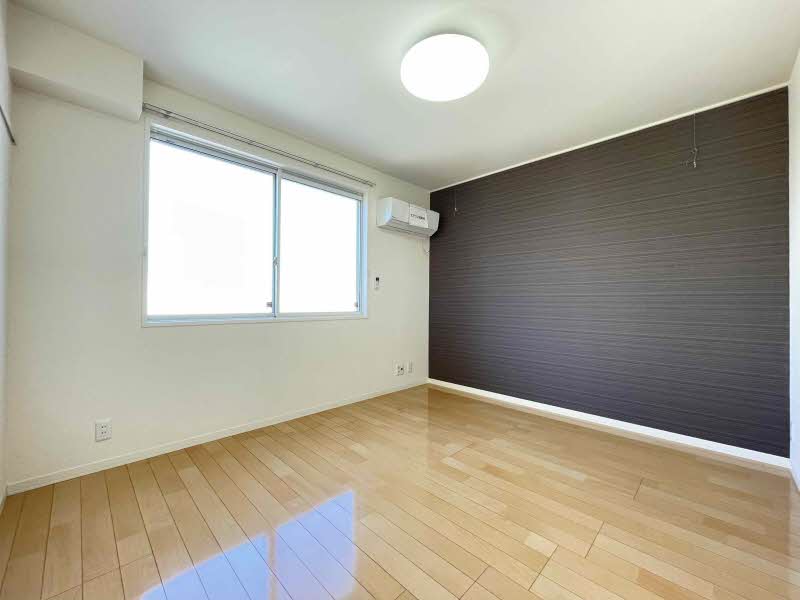 メゾン・ラルジュE 202号-6