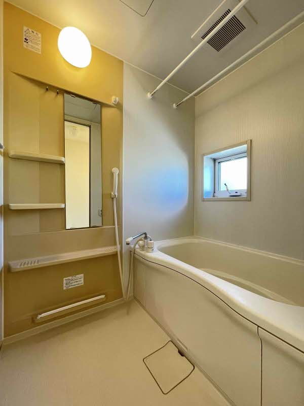 メゾン・ラルジュE 202号-7