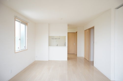 トレゾールⅢ 202号-3