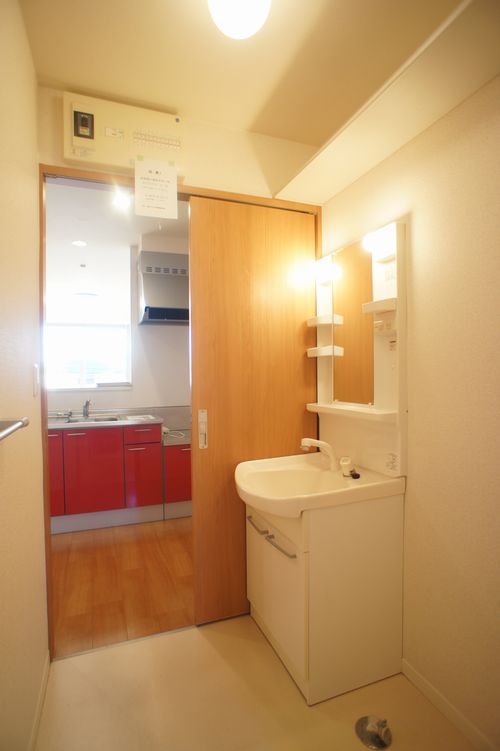 メビュースタウンⅤ　Ａ 202号-8