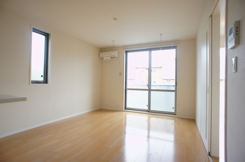 メゾン・ド・ソレイユＮ 101号-6