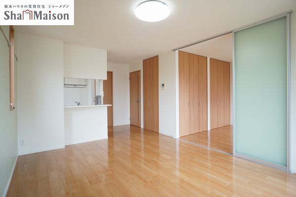 シャーメゾンやまと 102号-2