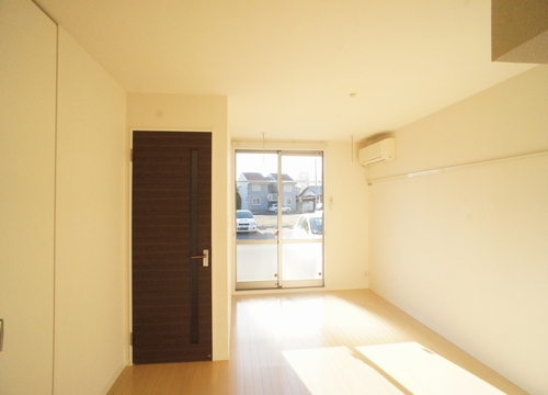 ロイヤルヴィレッジ　Ａ 102号-2