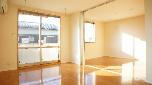 ライズ・プラミネントＡ 101号-2