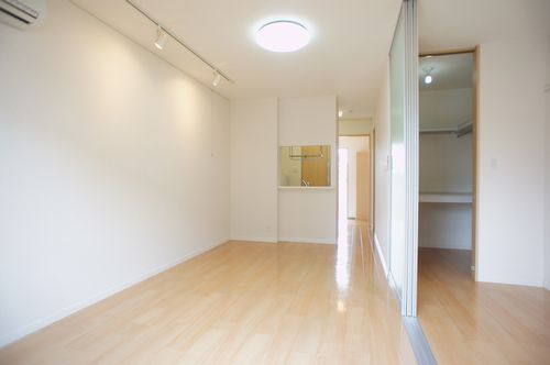 ラヴィ・コンフォルテ 103号-3