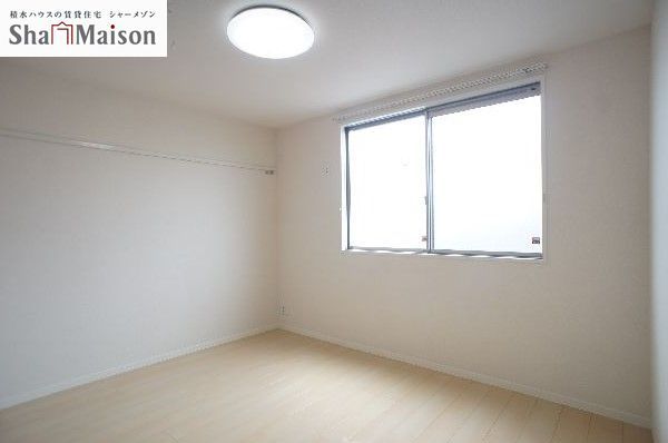 シャーメゾン・パレス 101号-6
