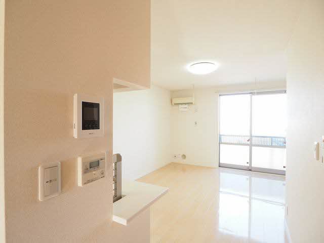 シャーメゾン・パレス 202号-3