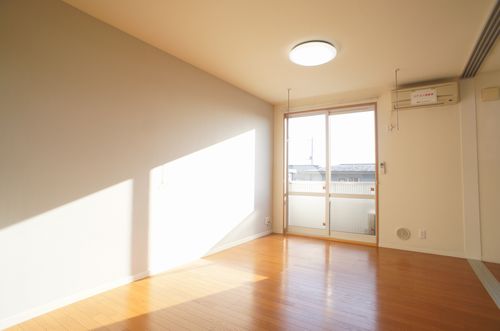 メゾン・ヴィクドワール　Ⅰ 203号-2