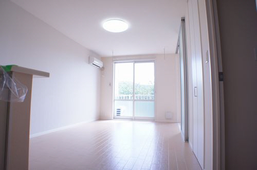 メゾン・ラカージュ Ⅴ 204号-2