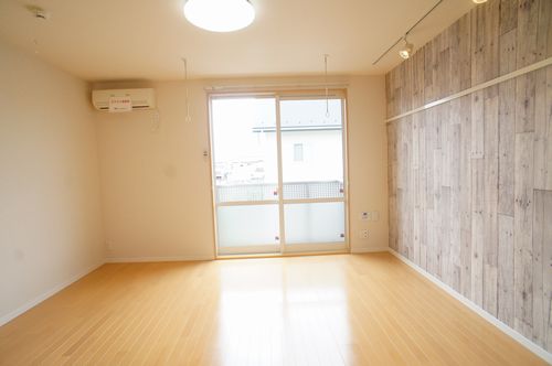 ユーエアロ　Ｂ 203号-2