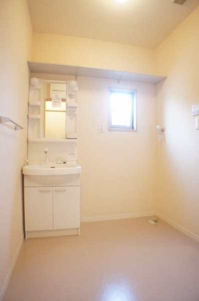 ヴィータ・ヴァロール 202号-8