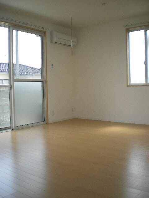 ストラット・クーB 201号-4