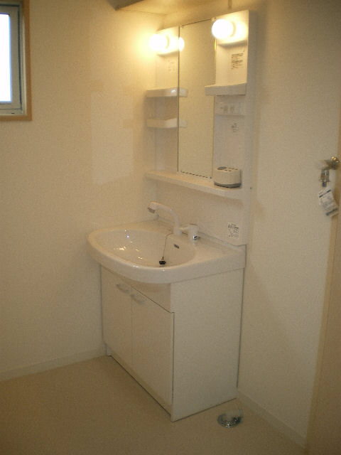 ストラット・クーB 201号-8