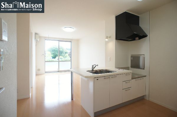 メゾン・ソレイユＣ 102号-2