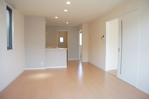 ラペ・ブロッサムＤ 102号-3