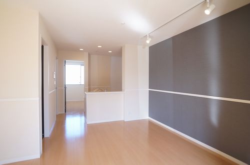 メゾン・ボヌールＥ 103号-3