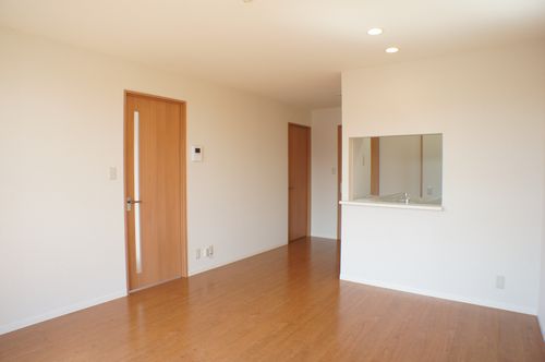 スタシオン・セルヴィス　Ｃ 101号-3