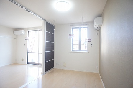 ラフィーネコートⅡ 102号-3