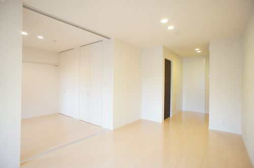コンフォール元今泉 303号-3