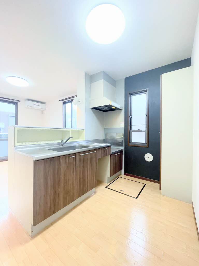 セピアコートB 101号-5