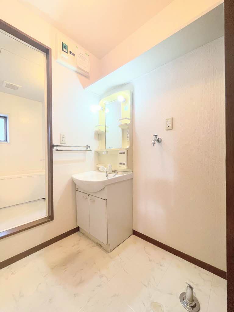 セピアコートB 101号-6