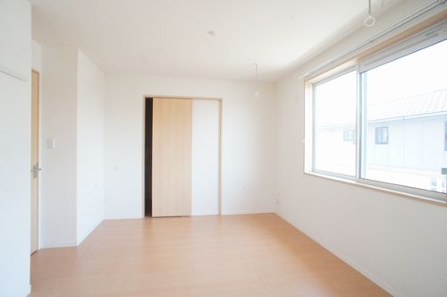 カトリーヌ　Ｅ 102号-5