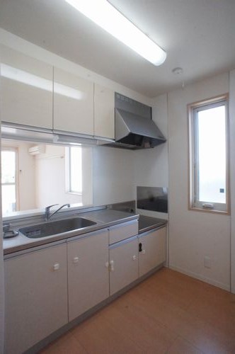 カトリーヌ　Ｅ 202号-3