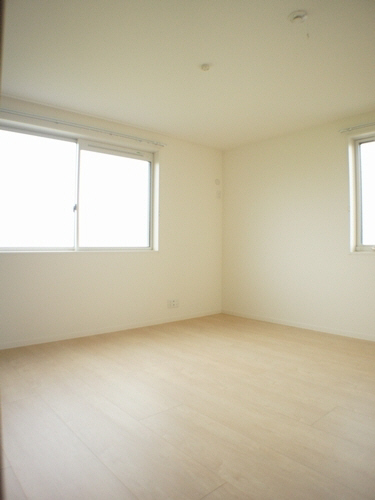 ヴィヴァーチェⅢ 202号-9