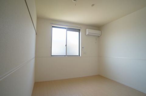 メゾン・ティアラⅢ 202号-6