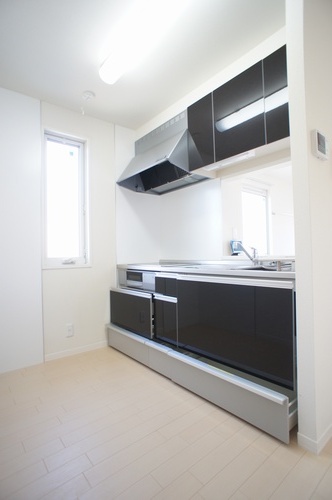 メゾン・ルーチェB 201号-5