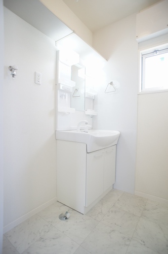 メゾン・ルーチェB 201号-7