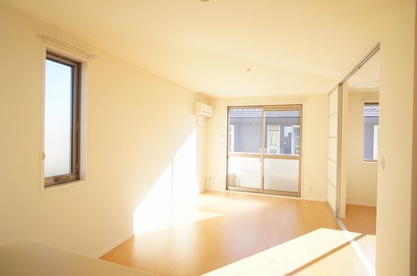 メゾン　アルディＡ 201号-2