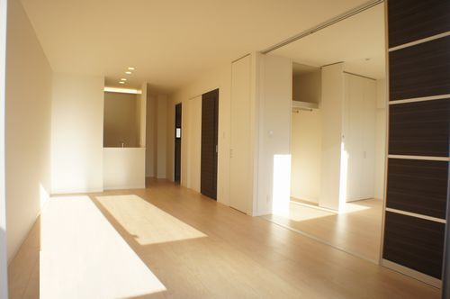 ヴィコロ壱番館 203号-3
