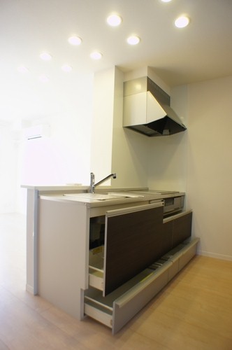 メゾン サンフラワーE棟 202号-4