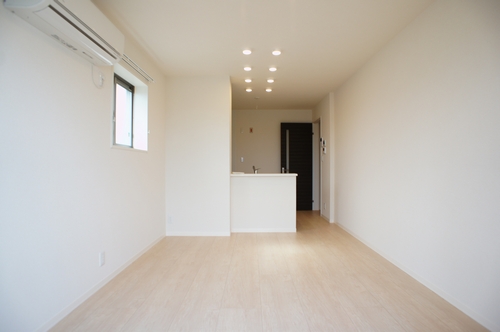 レ・フルーレット 203号-2