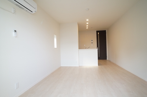 シャーメゾンフェリシア戸祭 105号-3