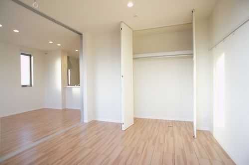 メゾン・ティアラⅤ 211号-5