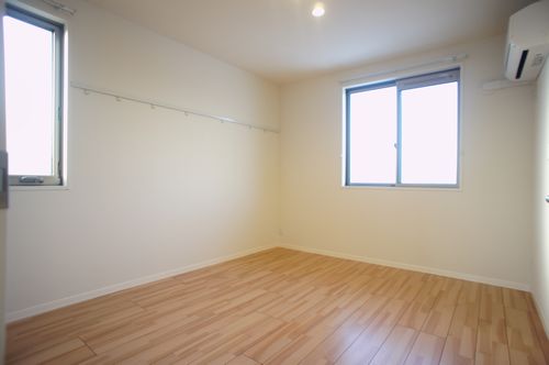 メゾン・ティアラⅤ 211号-6