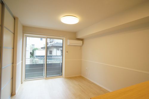 プレジール西原 102号-4