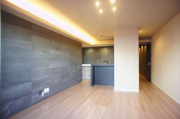 ＥＡＳＴ　ＢＡＳＥ 301号-3