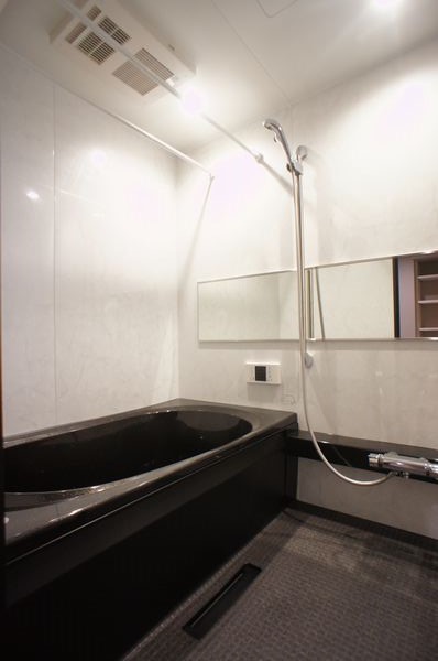 ＥＡＳＴ　ＢＡＳＥ 301号-5