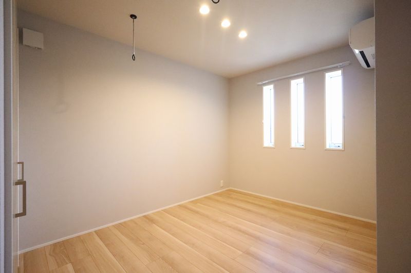 ザ　グランド　自治医大 201号-8