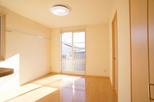 ファミール・メゾン 201号-2