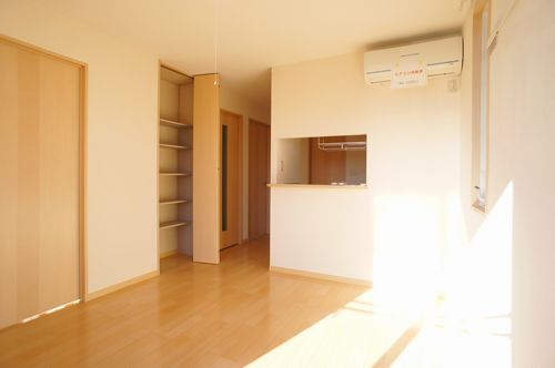 ファミール・メゾン 201号-3