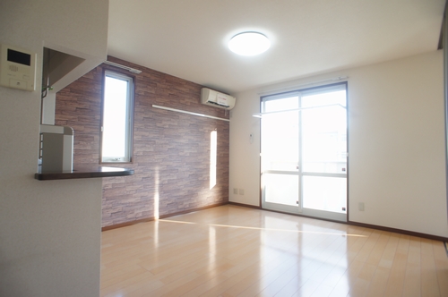 フォレスタA 201号-2