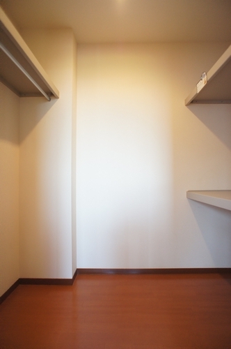 ヴィラ・リーリエ 202号-6