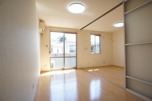 ヴィラ・ポレールＡ 203号-2