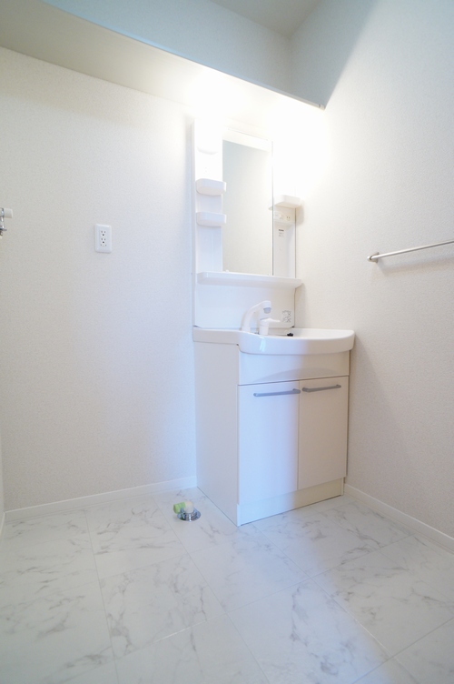 ミーム　江木 303号-8