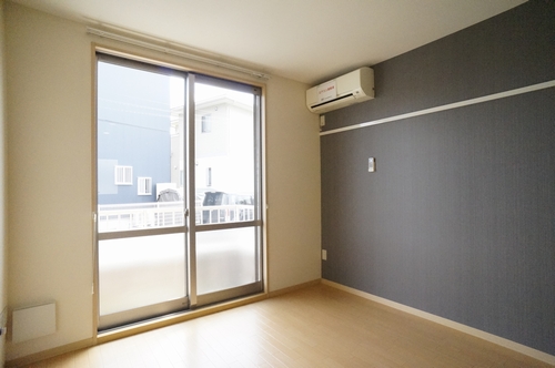 クレシェンテE 103号-2